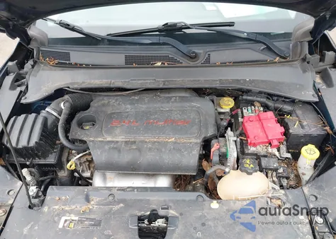 2019 Jeep Compass Latitude 4X4 from USA, damaged, VIN 3C4NJDBB0KT684157